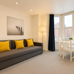 Stylish Modern For Up To 4 Nr Citycentre Cardiff